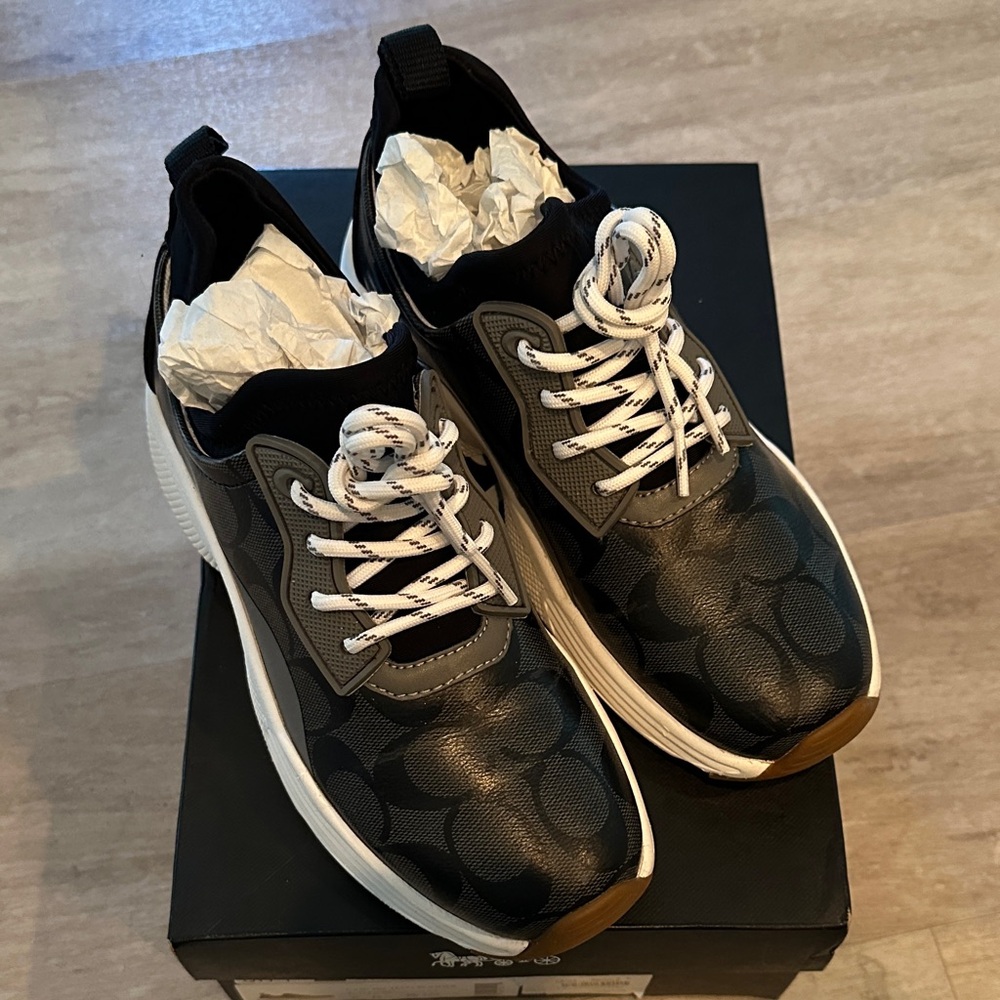 Coach C270 Tech Runner